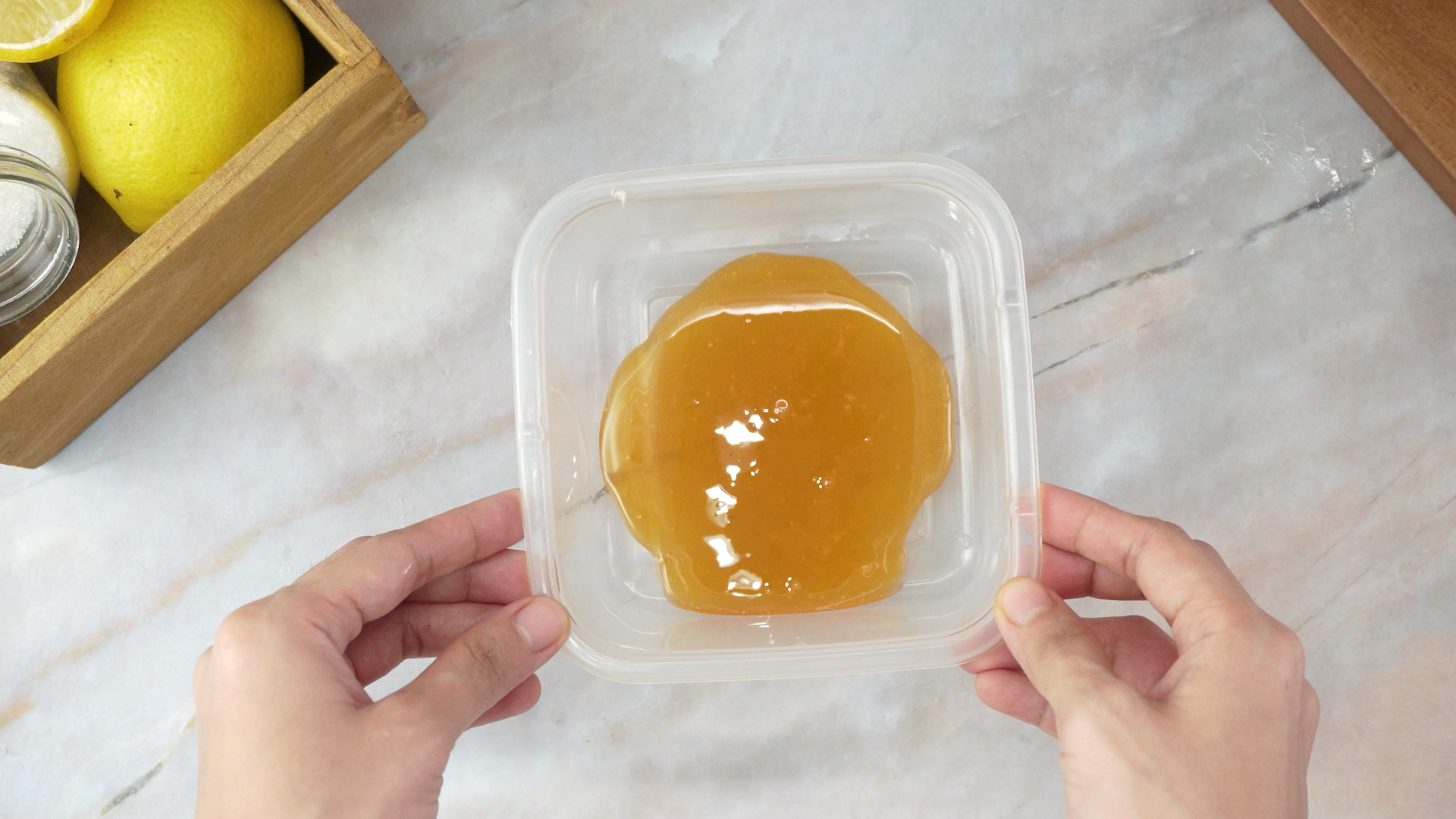 Cách làm sáp wax lông bằng đường, chanh và mật ong tại nhà